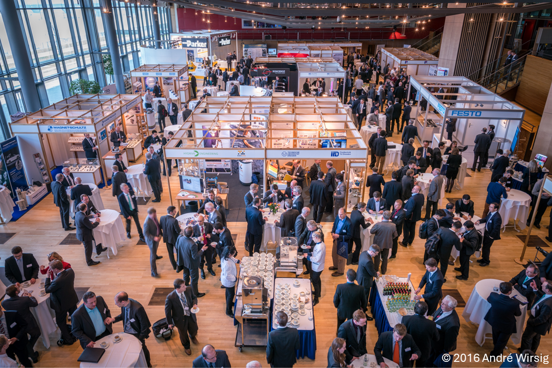 Exhibition (© André Wirsig)